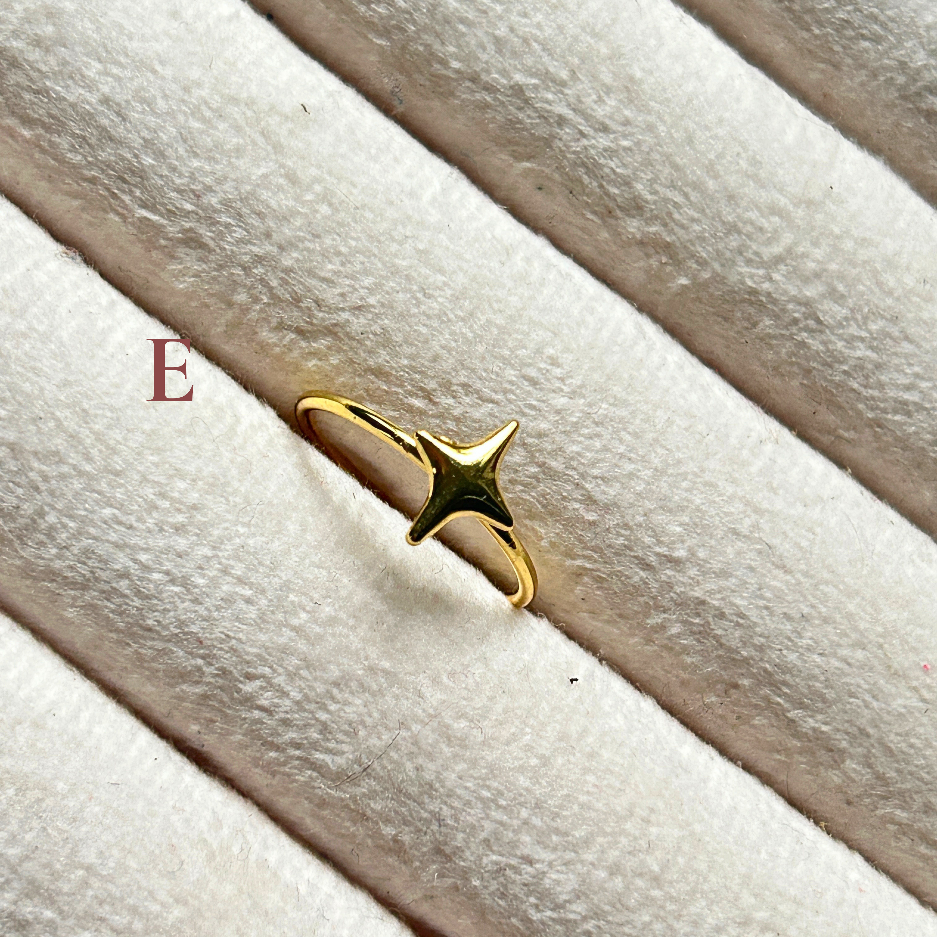 Zareen Adjustable Rings