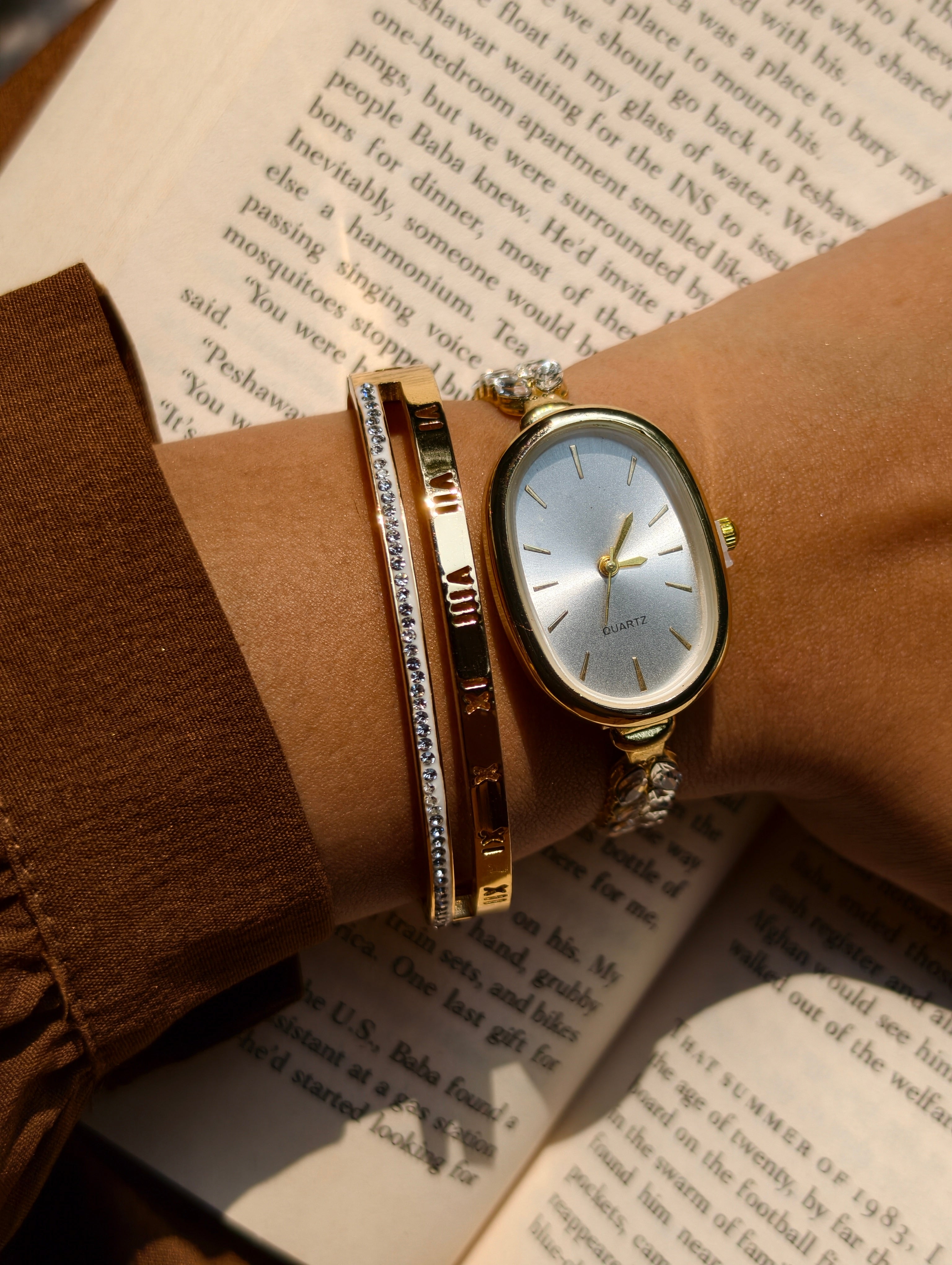 Golden Roman Luxe Bangle