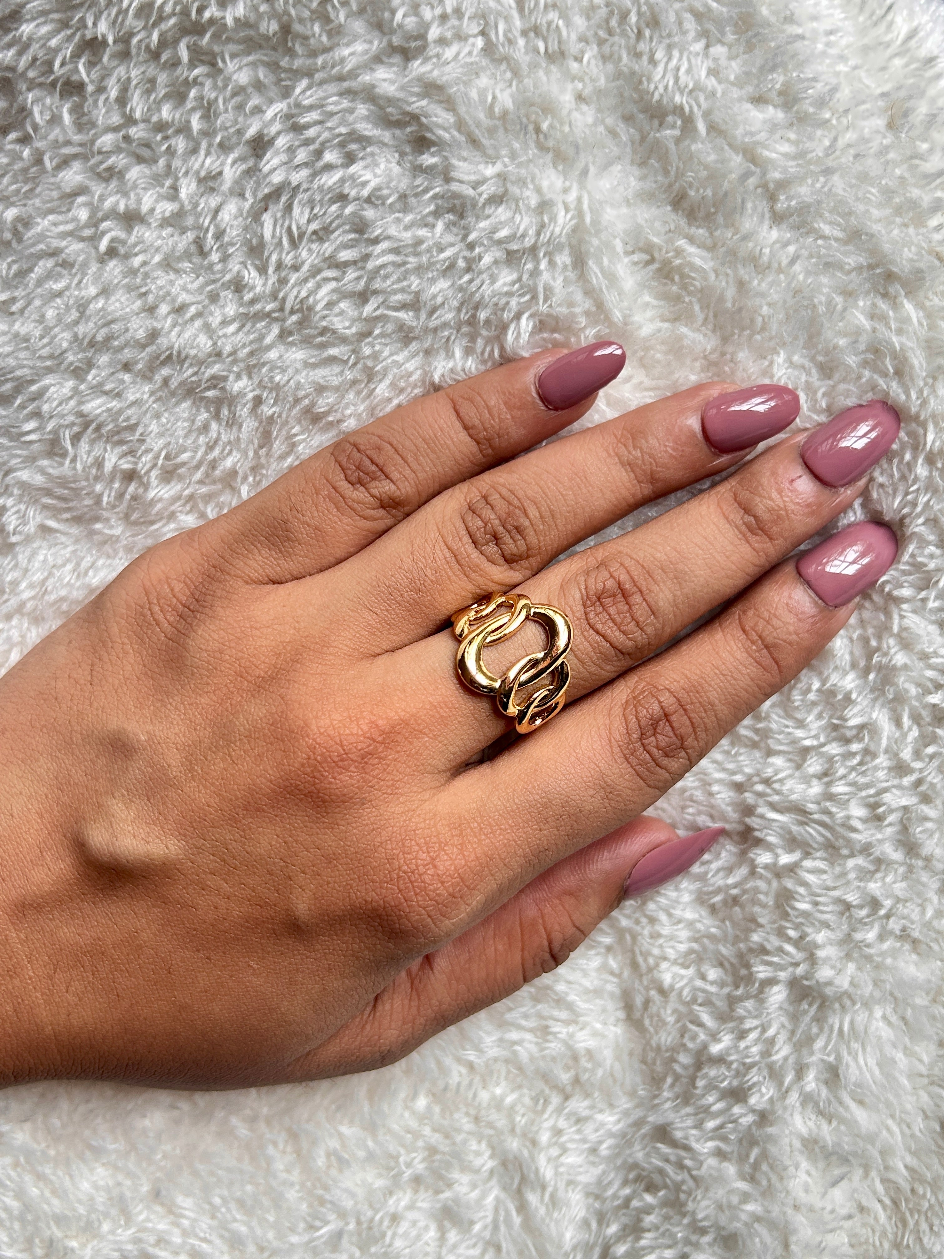 Golden Knot Ring
