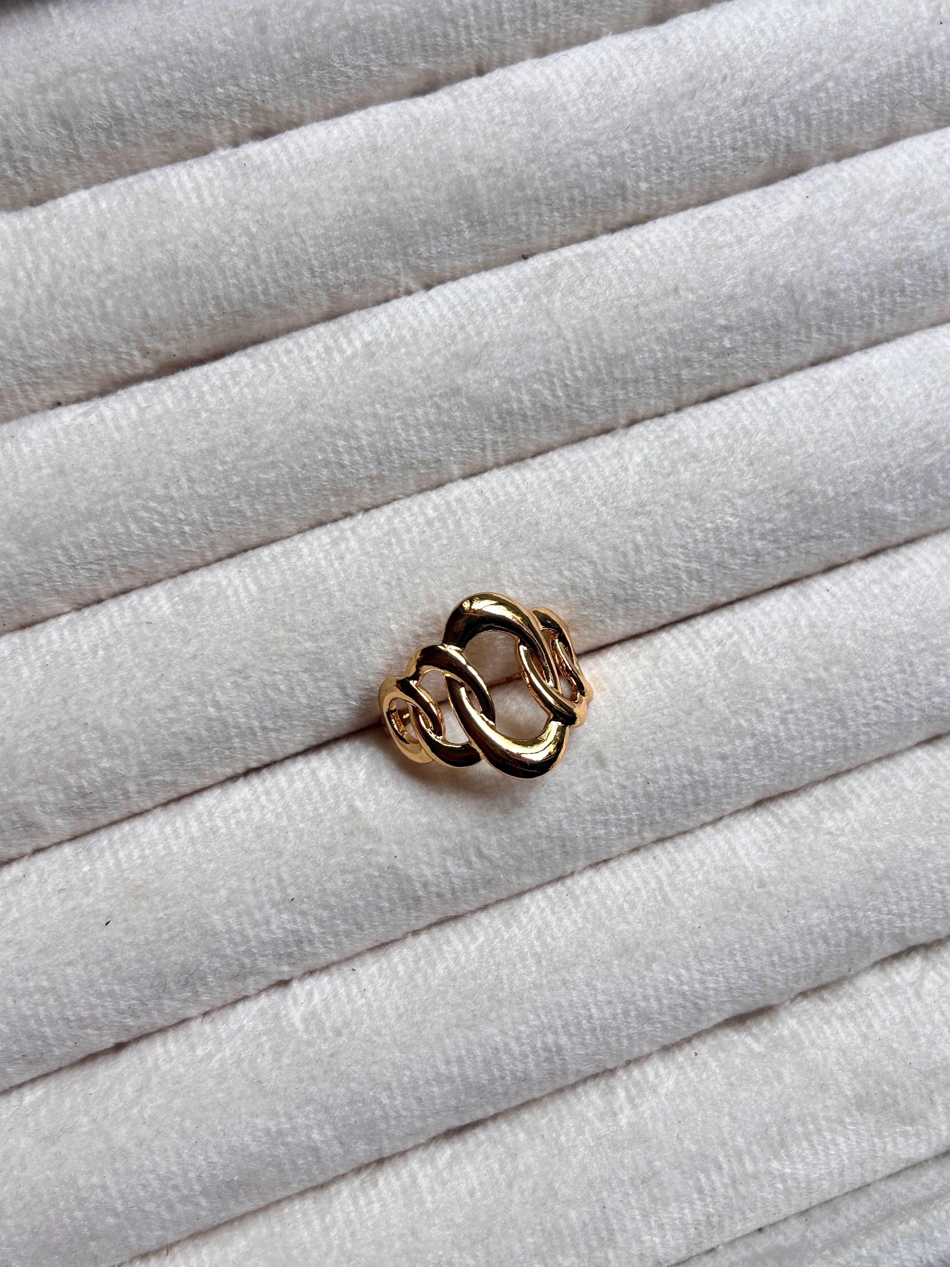 Golden Knot Ring