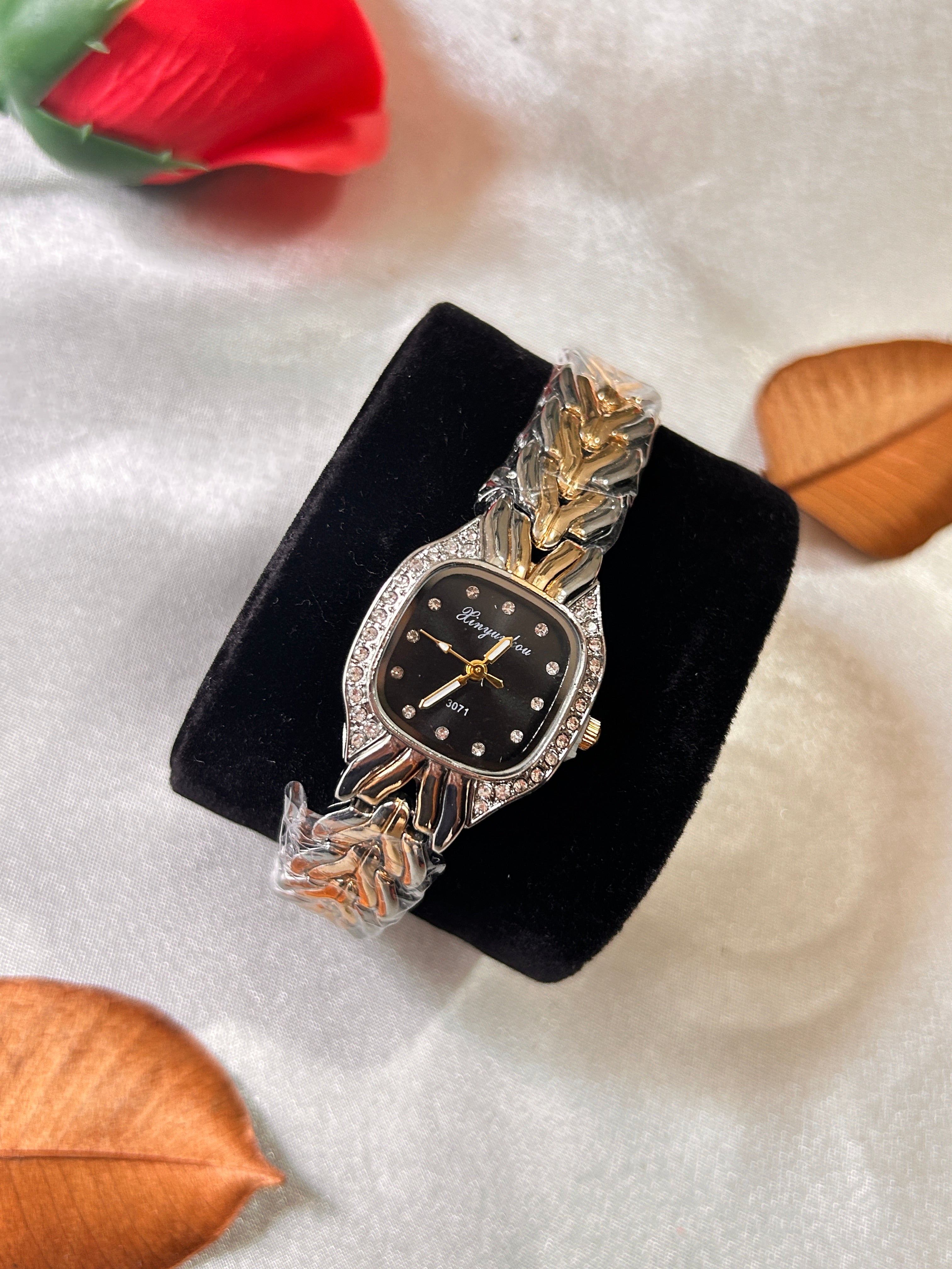 Noir Luxe Watch