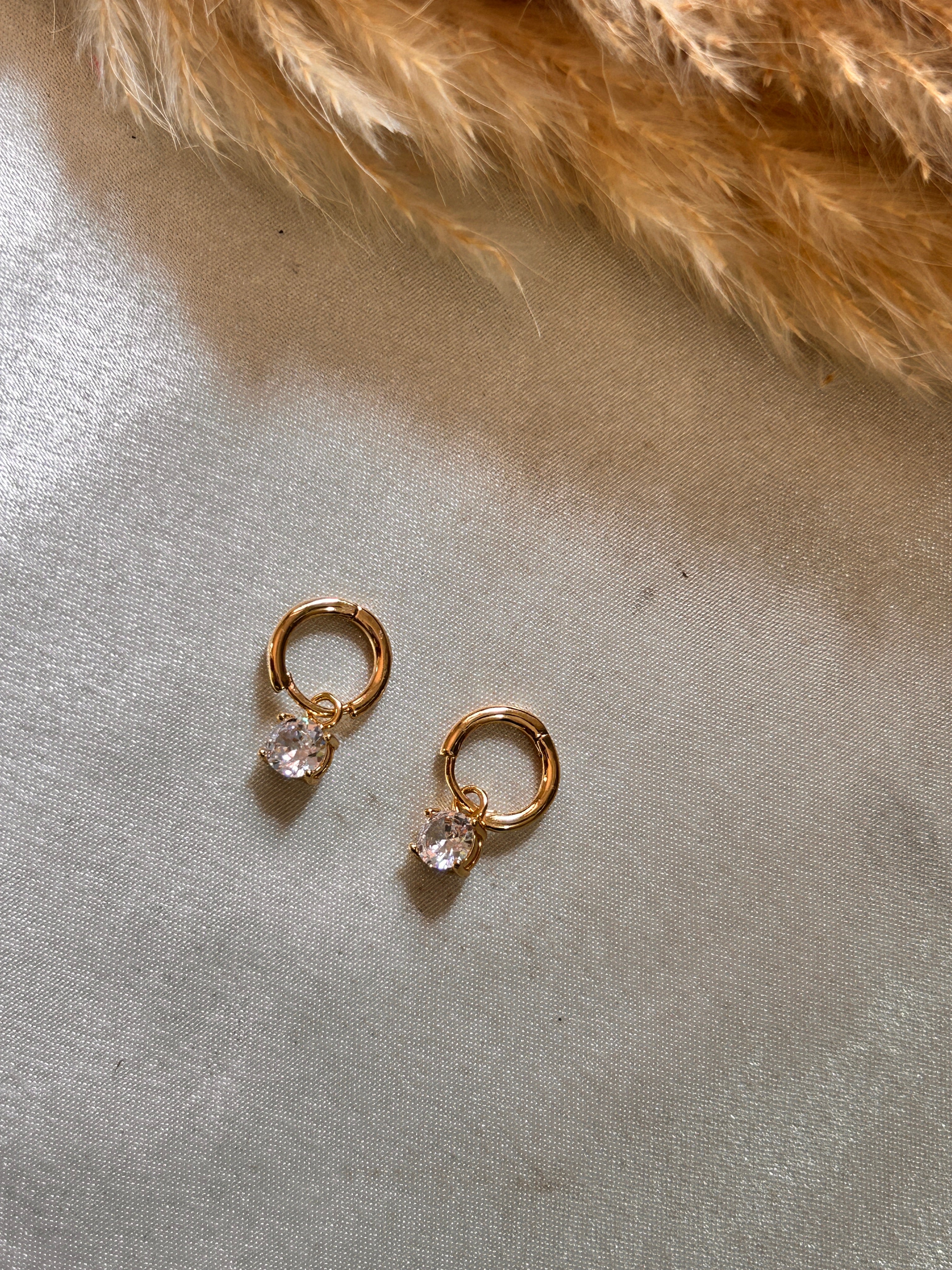 Shine drop earrings