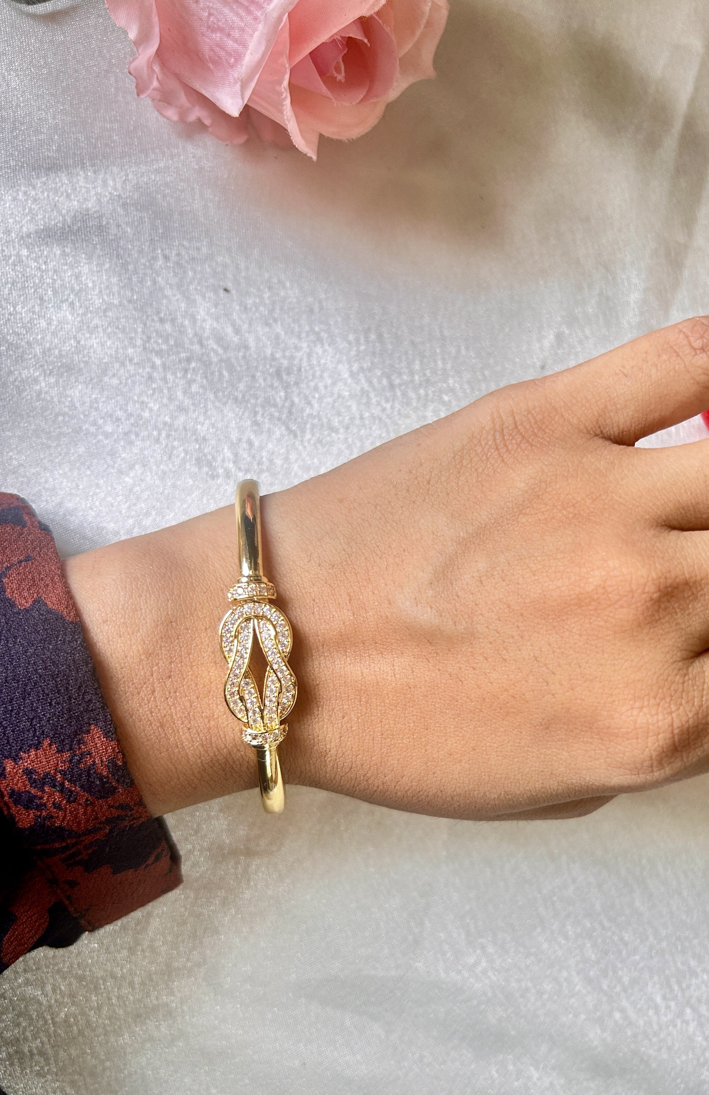 Elara Shine Bangle