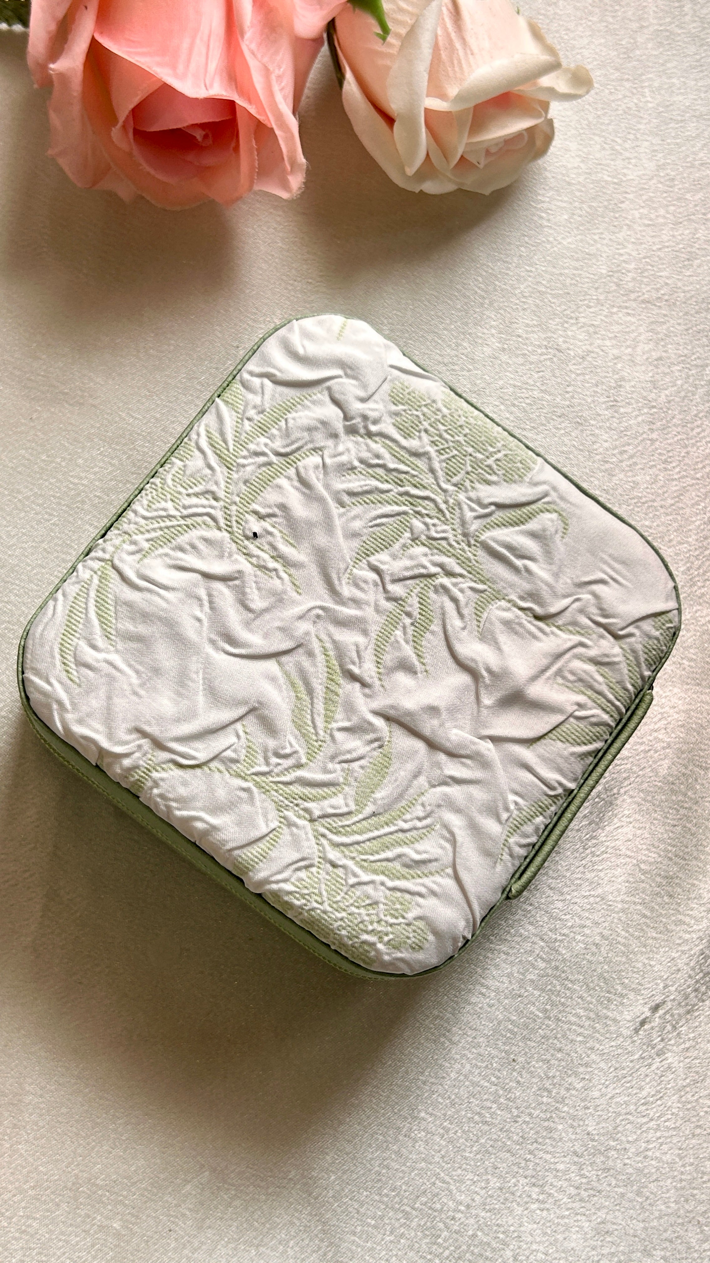Zareen Floral Jewellery Box