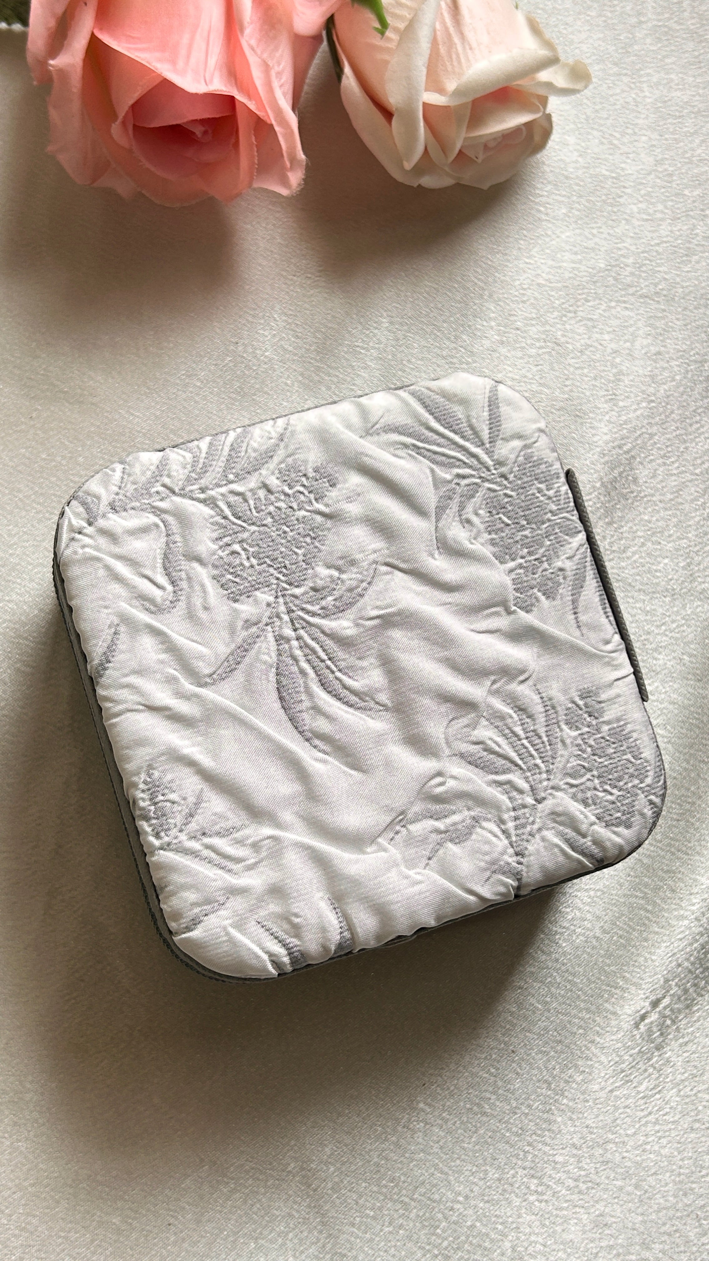 Zareen Floral Jewellery Box