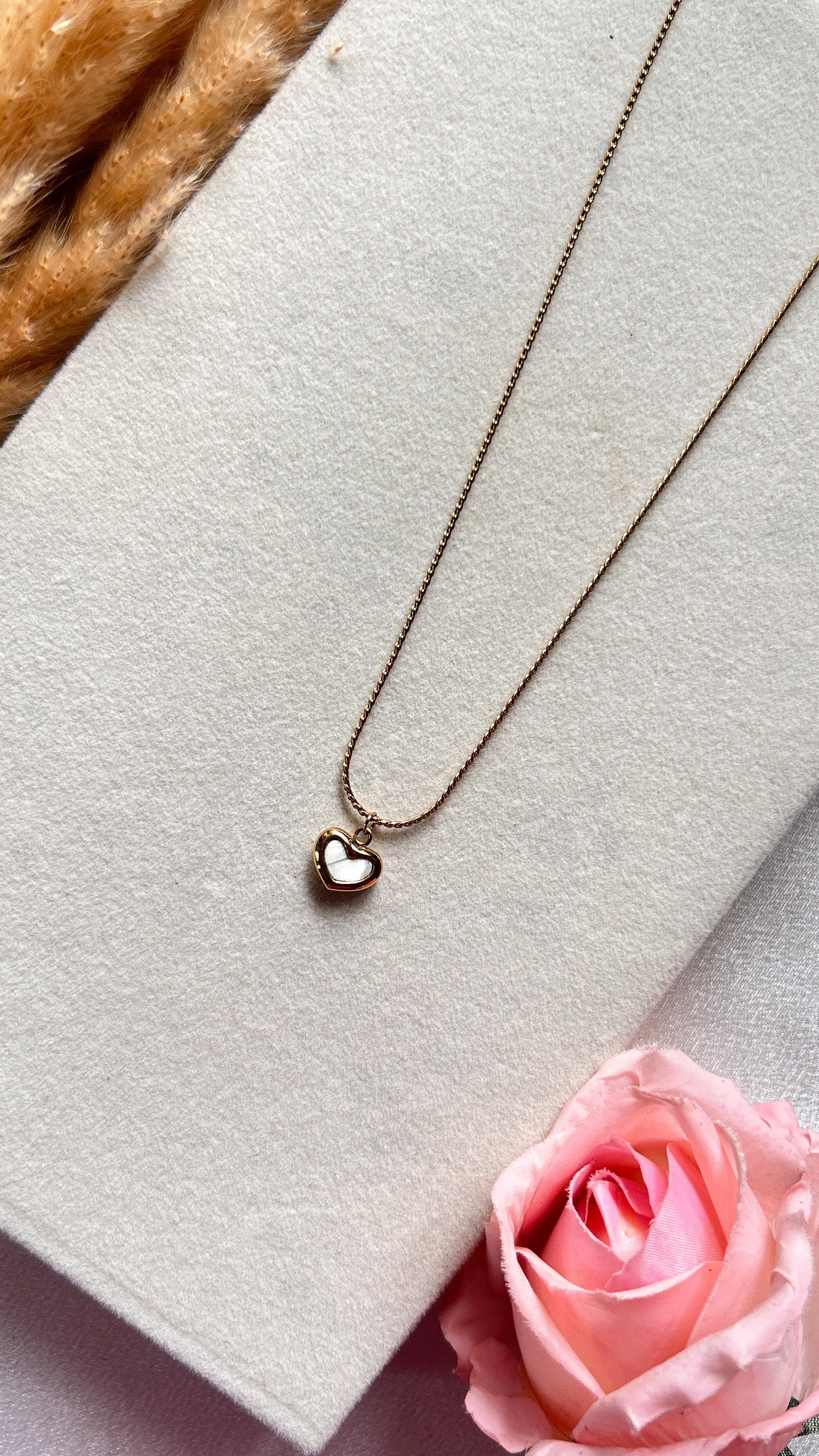 White heart necklace